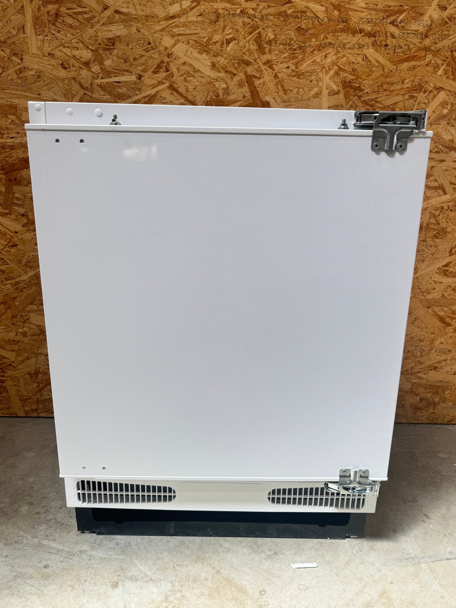 Vestfrost kompakt intgreret køle/fryseskab VIUCF2082 - D18759 - Recirk - D18759